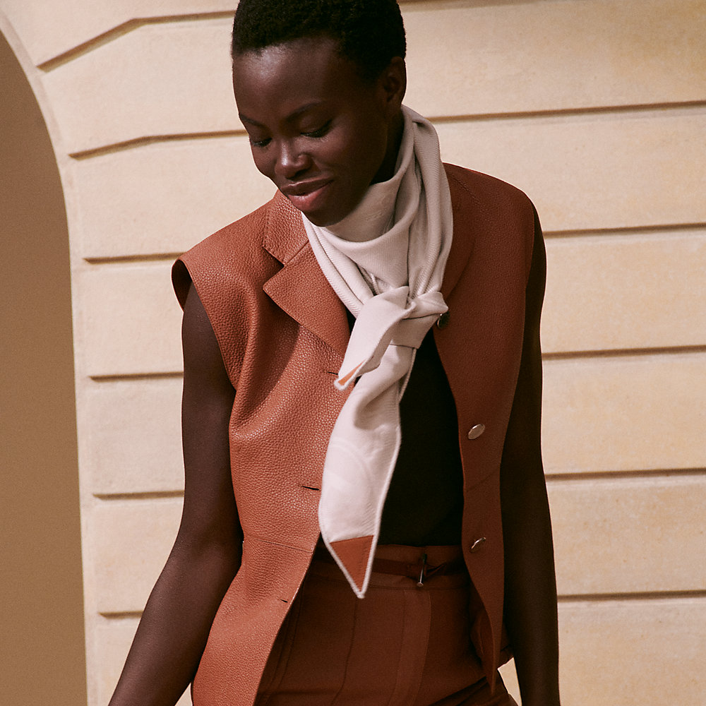 エルメス　ロサンジュ・ラージ New Libris losange, large model - Grey | Hermès UK
